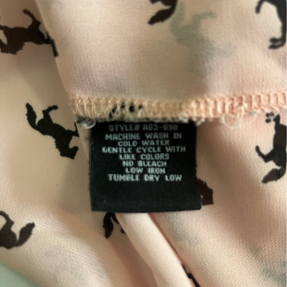 Seduction Pink Blouse Black Horse Print Women’s M Long Sleeve Horses - Picture 10 of 11